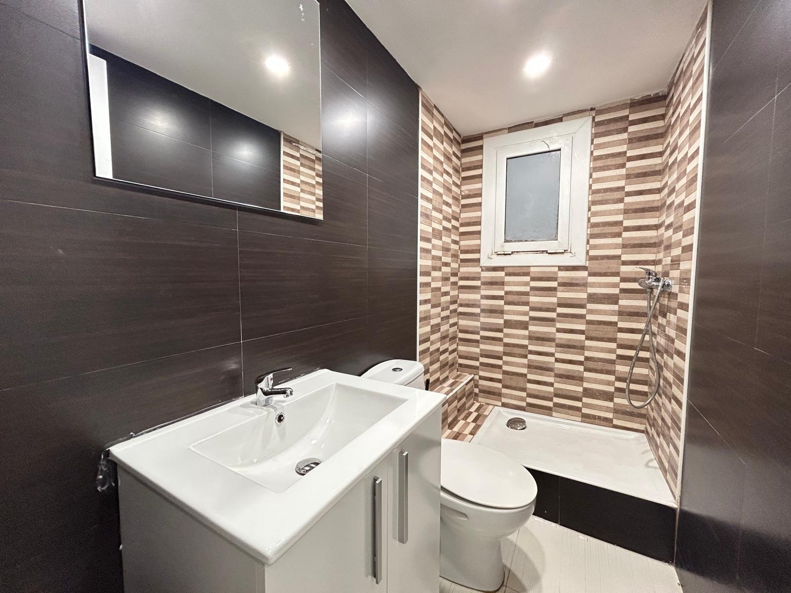 Imagen 10 Piso en venta en Hospitalet De Llobregat L´ / A dos calles de la Plaza de Sant Jordi, Sa...