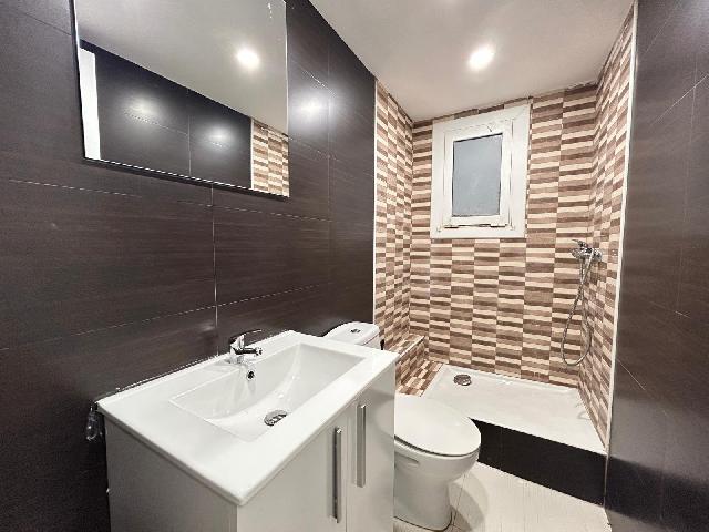 Imagen 10 Inmueble 298039 - Piso en venta en Hospitalet De Llobregat (L´) / A dos calles de la Plaza de Sant Jordi, Sa...