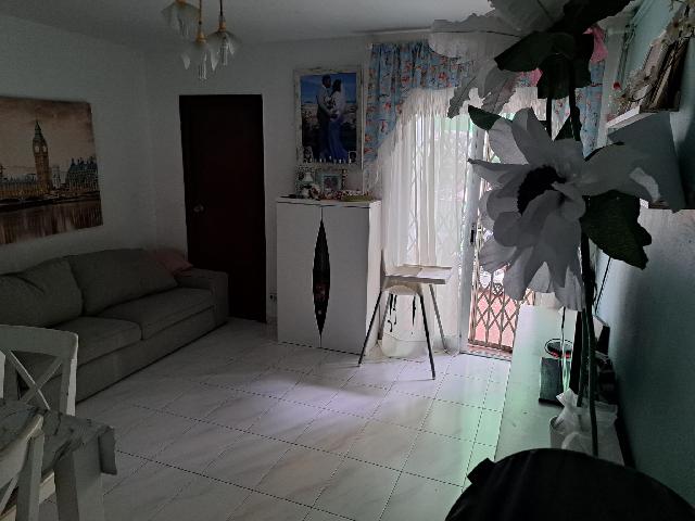 Imagen 3 Inmueble 298068 - Piso en venta en Hospitalet De Llobregat (L´) / A una calle de la Plaza de la Font y Plaza...