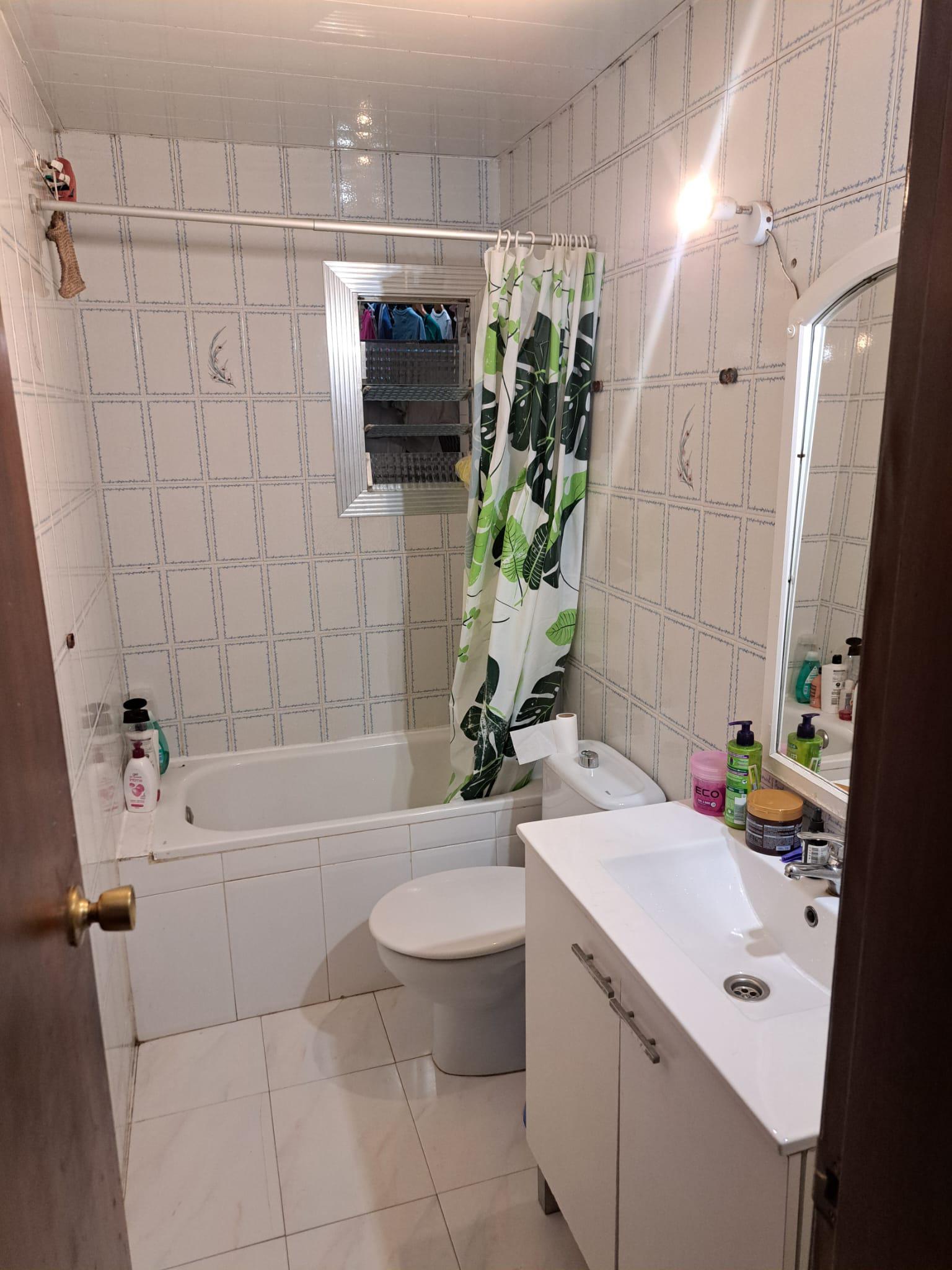 Imagen 9 Piso en venta en Hospitalet De Llobregat L´ / A una calle de la Plaza de la Font y Plaza...