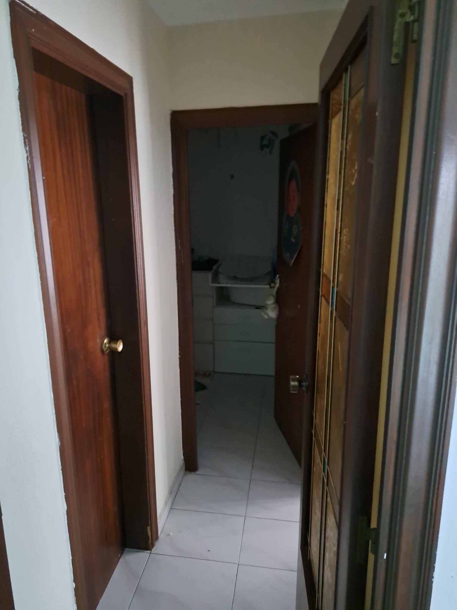 Imagen 2 Piso en venta en Hospitalet De Llobregat L´ / A una calle de la Plaza de la Font y Plaza...