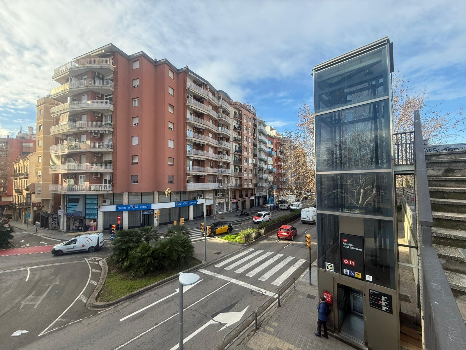 Imagen 2 Parking Coche en venta en Hospitalet De Llobregat L´ / Junto al metro de Ramblas Just Ol...