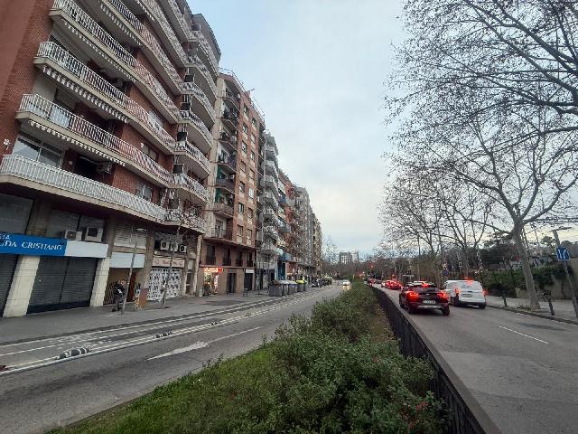 Imagen 3 Inmueble 300563 - Parking Coche en venta en Hospitalet De Llobregat (L´) / Junto al metro de Ramblas Just Ol...