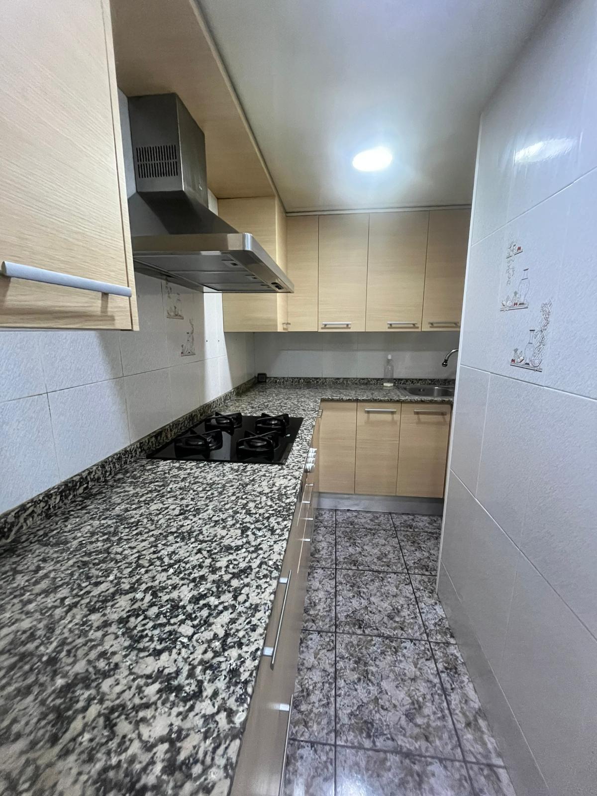 Imagen 2 Apartamento en venta en Hospitalet De Llobregat L´ / Mercado Collblanc