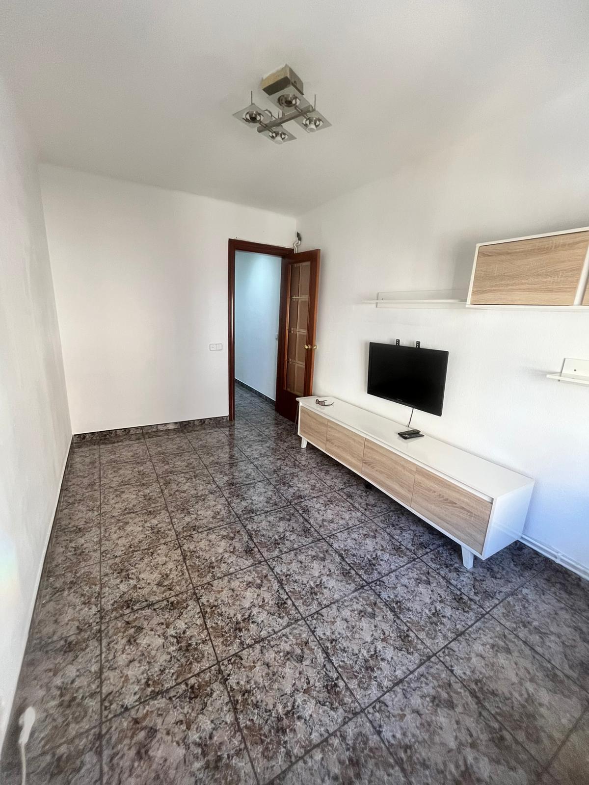 Imagen 1 Apartamento en venta en Hospitalet De Llobregat L´ / Mercado Collblanc