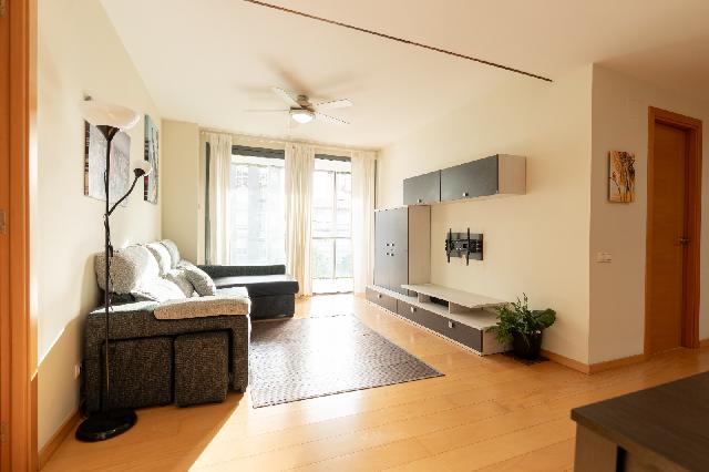 Imagen 8 Inmueble 302478 - Apartamento en venta en Hospitalet De Llobregat (L´) / Mercado de Santa Eulalia