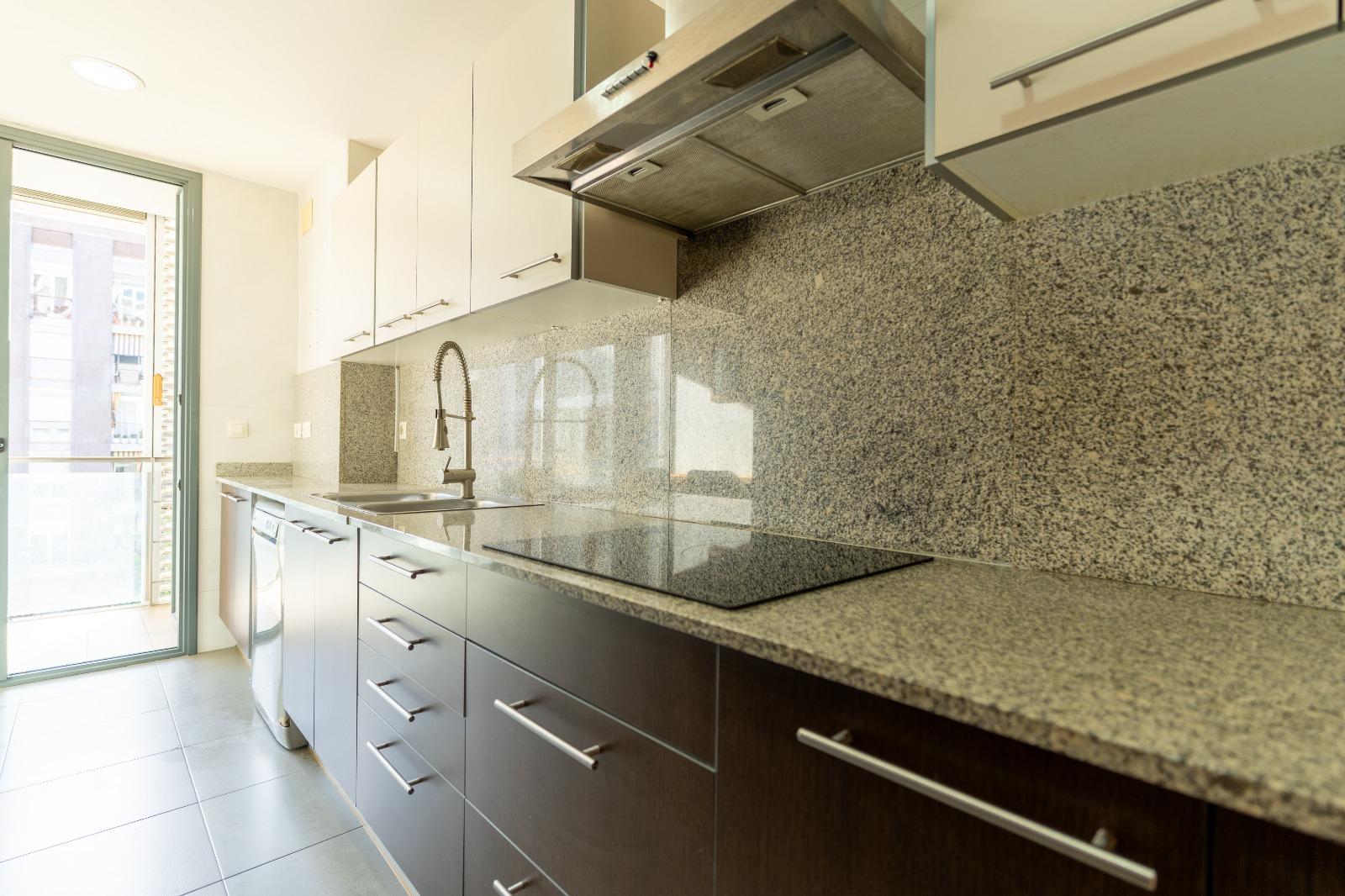 Imagen 11 Apartamento en venta en Hospitalet De Llobregat L´ / Mercado de Santa Eulalia