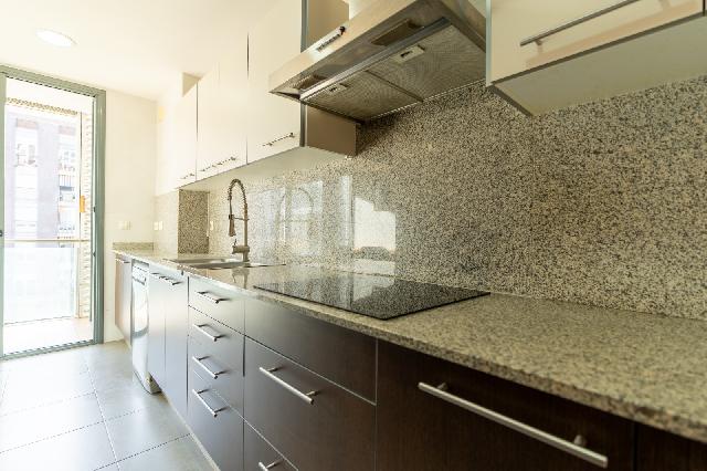 Imagen 11 Inmueble 302478 - Apartamento en venta en Hospitalet De Llobregat (L´) / Mercado de Santa Eulalia