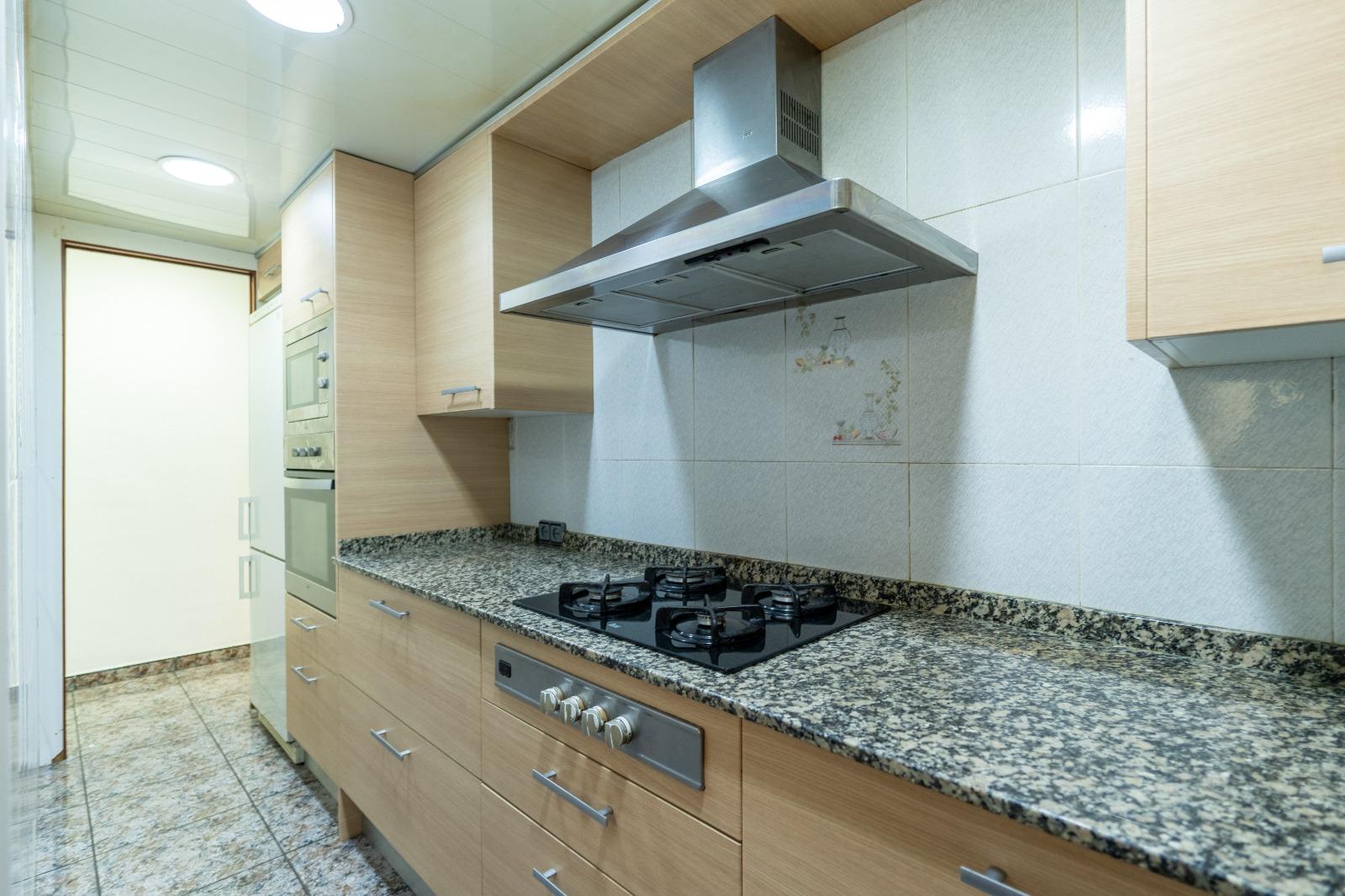 Imagen 19 Apartamento en venta en Hospitalet De Llobregat L´ / Mercado Collblanc