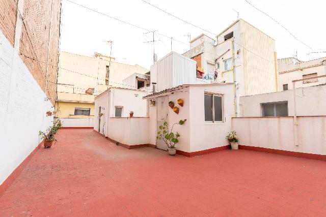 Imagen 30 Inmueble 303084 - Casa Adosada en venta en Hospitalet De Llobregat (L´) / A dos calles del Parque de la Torrasa.