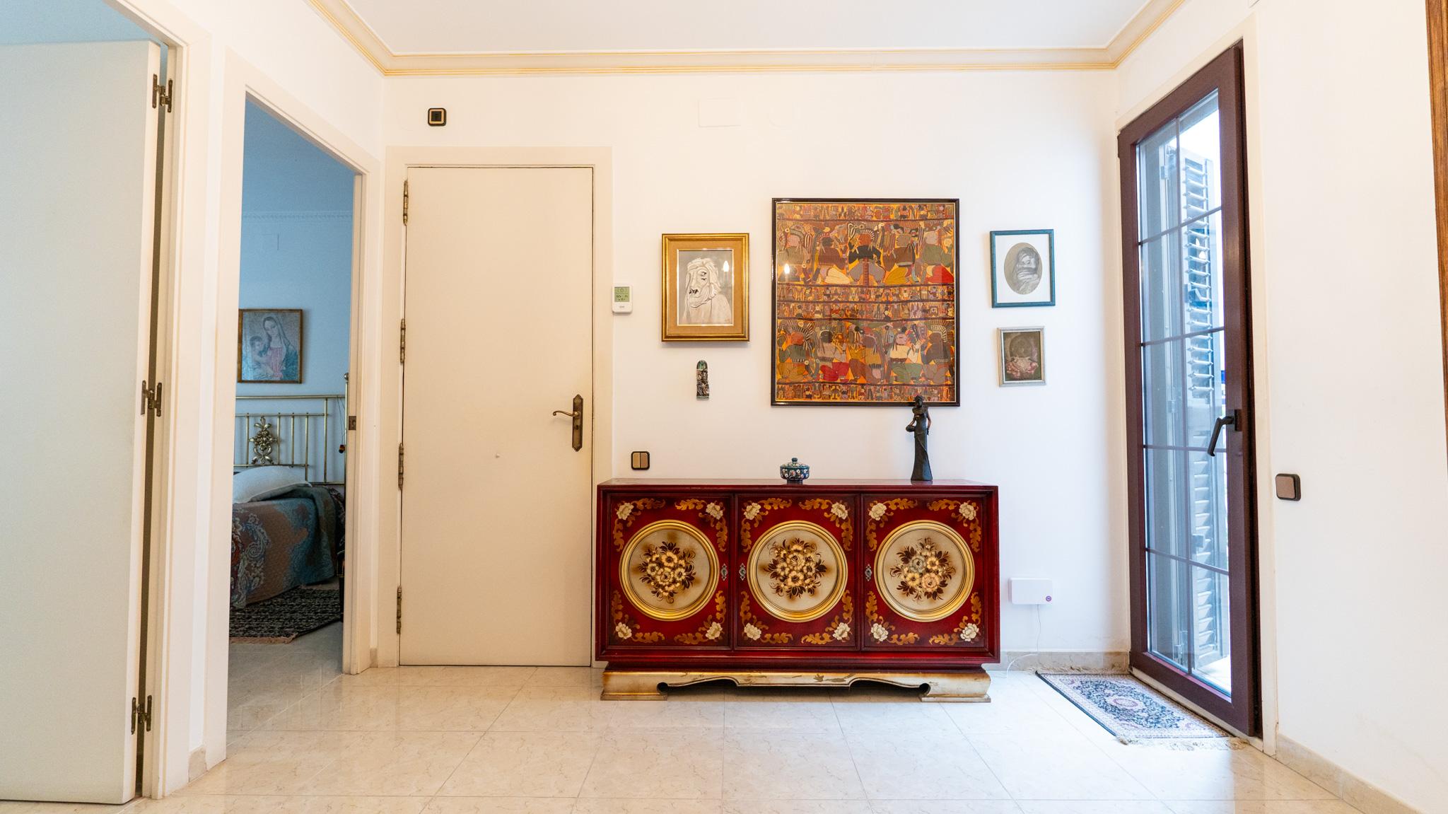 Imagen 2 Casa Adosada en venta en Hospitalet De Llobregat L´ / A dos calles del Parque de la Torrasa.
