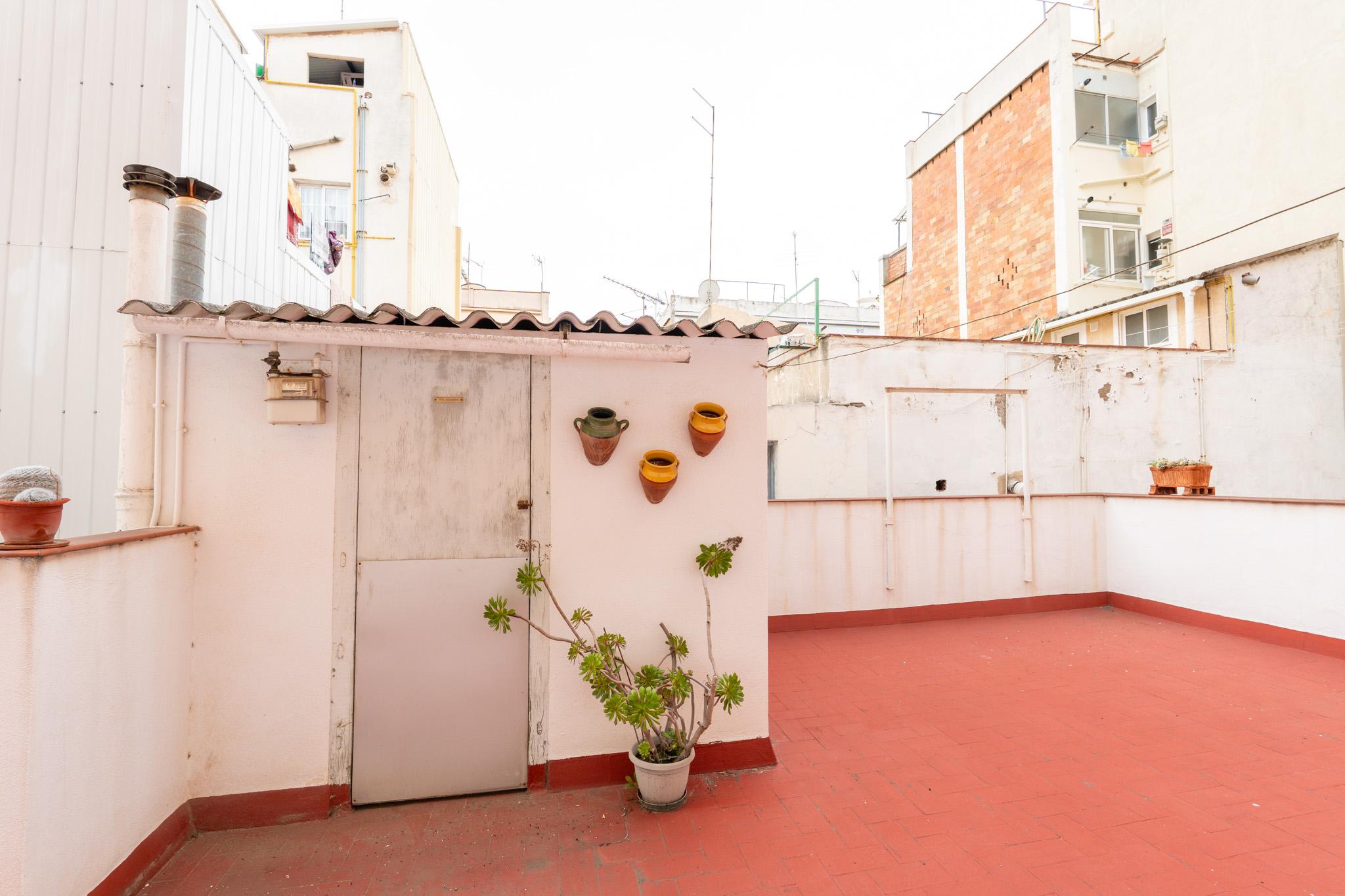 Imagen 28 Casa Adosada en venta en Hospitalet De Llobregat L´ / A dos calles del Parque de la Torrasa.