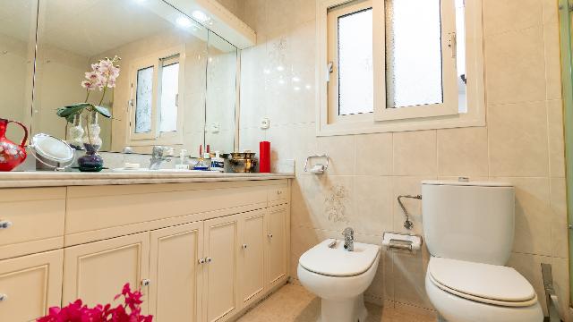 Imagen 14 Inmueble 303084 - Casa Adosada en venta en Hospitalet De Llobregat (L´) / A dos calles del Parque de la Torrasa.