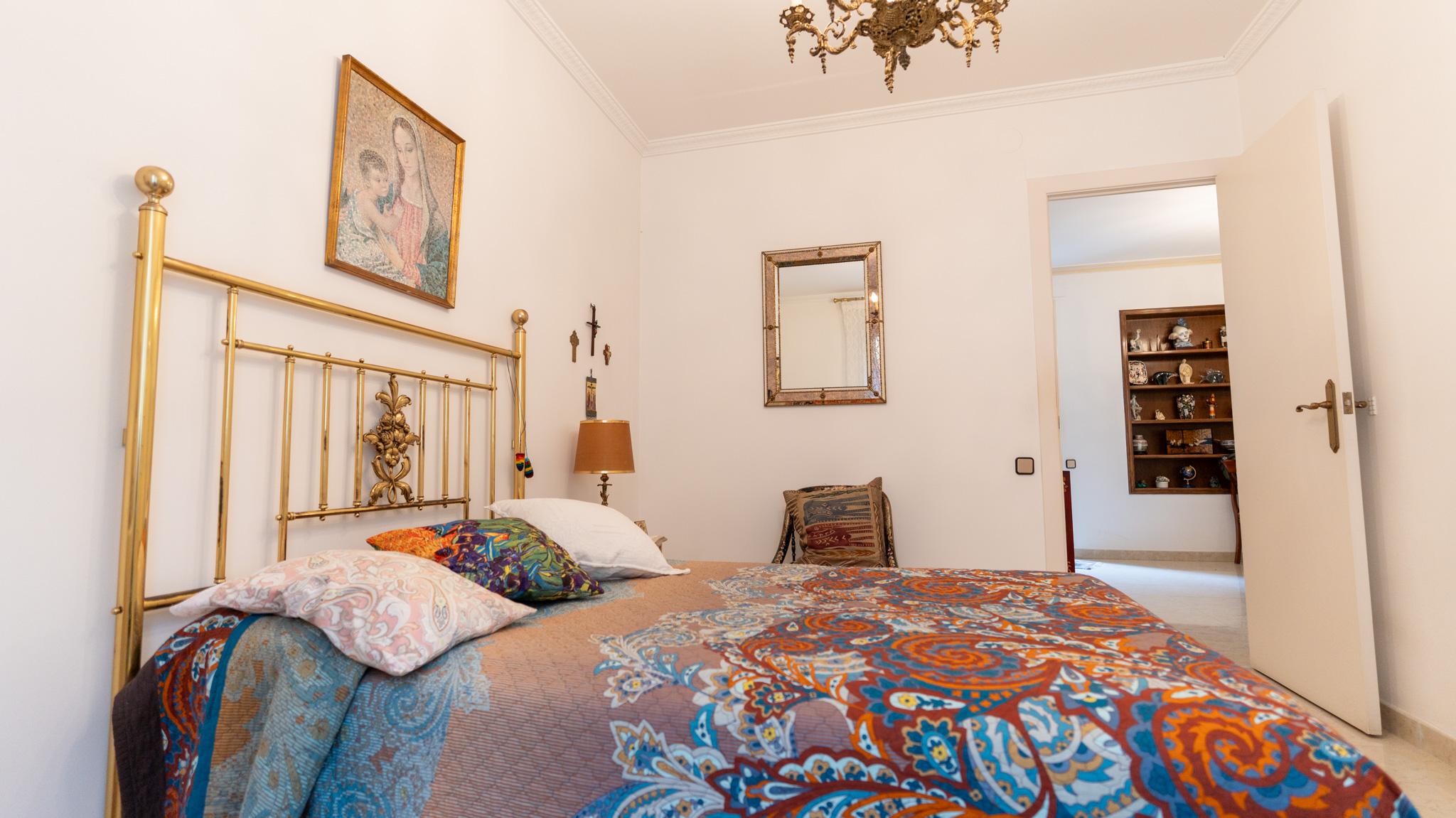 Imagen 8 Casa Adosada en venta en Hospitalet De Llobregat L´ / A dos calles del Parque de la Torrasa.