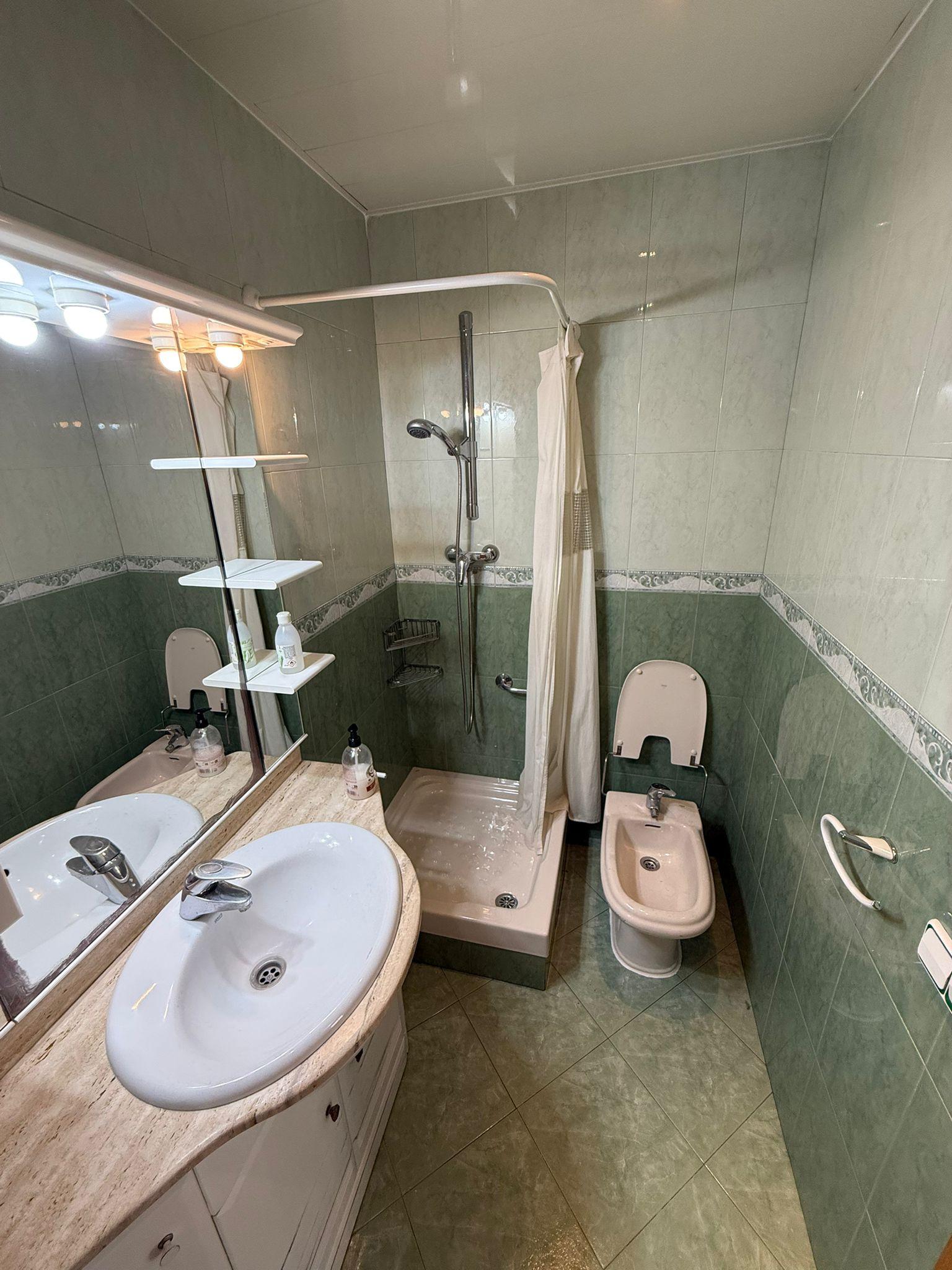 Imagen 11 Ático en venta en Hospitalet De Llobregat L´ / A solo 6 minutos del mercado de coll blan...