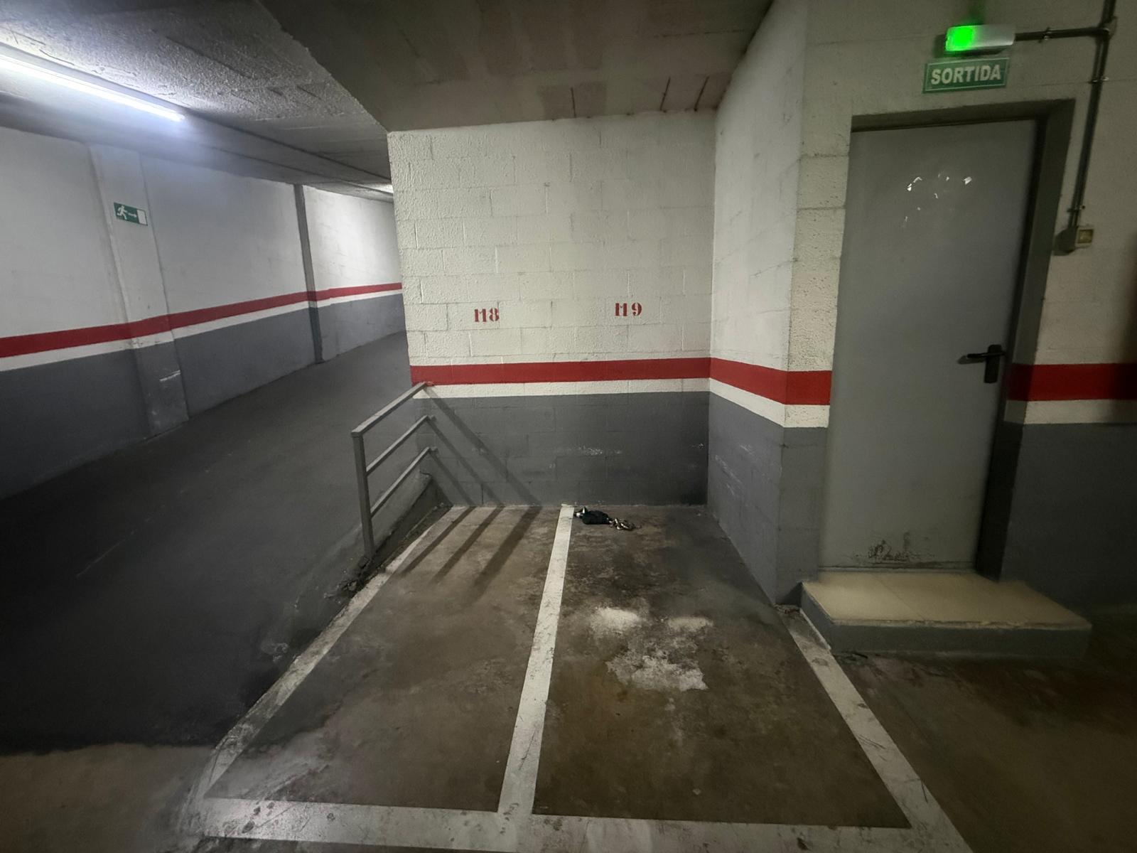 Imagen 5 Parking Moto en venta en Hospitalet De Llobregat L´ / A 3 minutos del metro Santa Eulali...