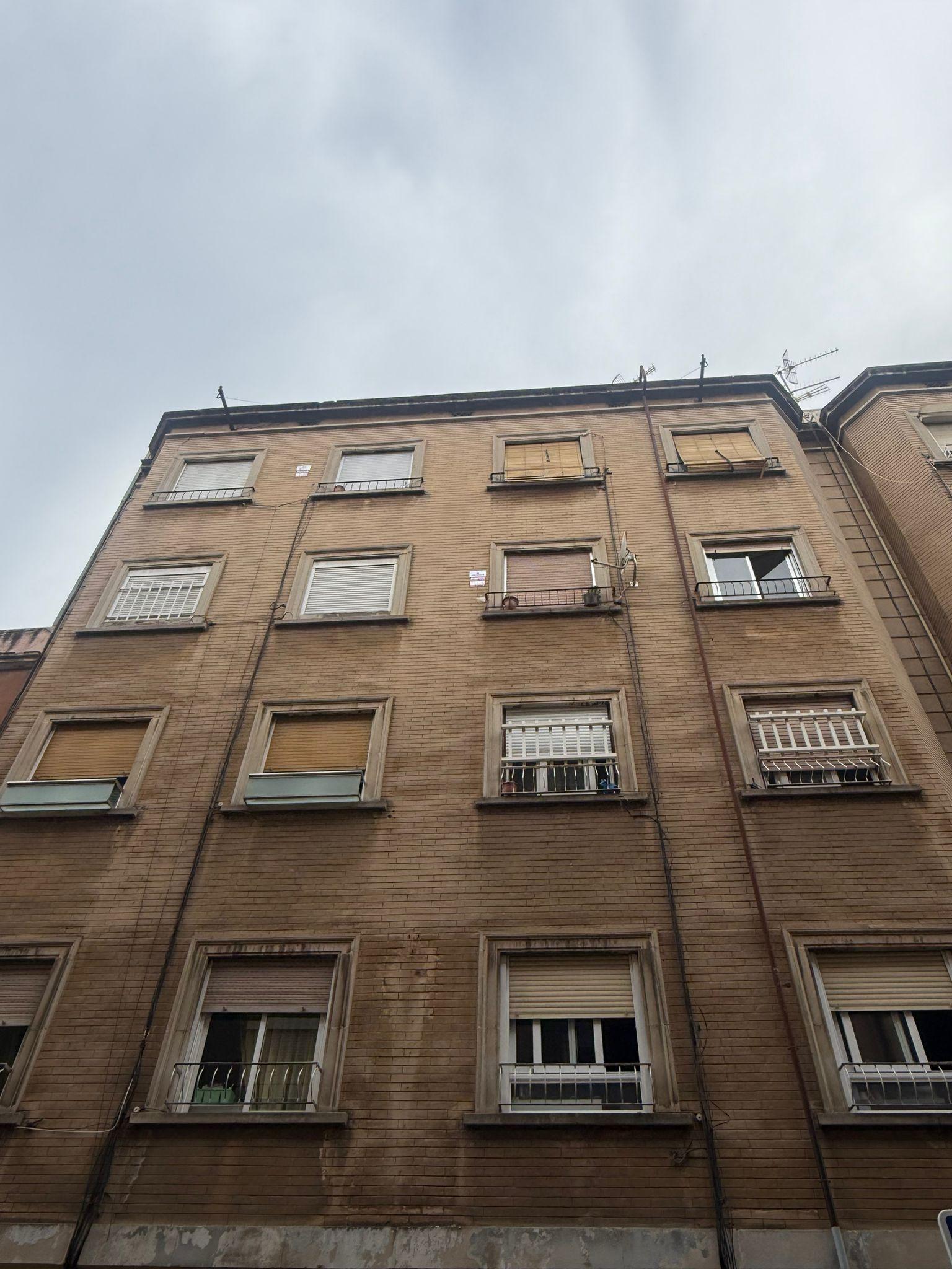 Imagen 2 Piso en venta en Hospitalet De Llobregat L´ / A solo 8 minutos del mercado de Collblanc