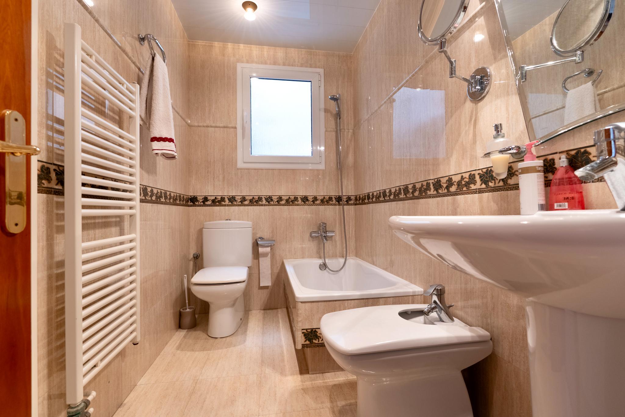 Imagen 16 Apartamento en venta en Hospitalet De Llobregat L´ / A 10 minutos caminando hasta el C.C...