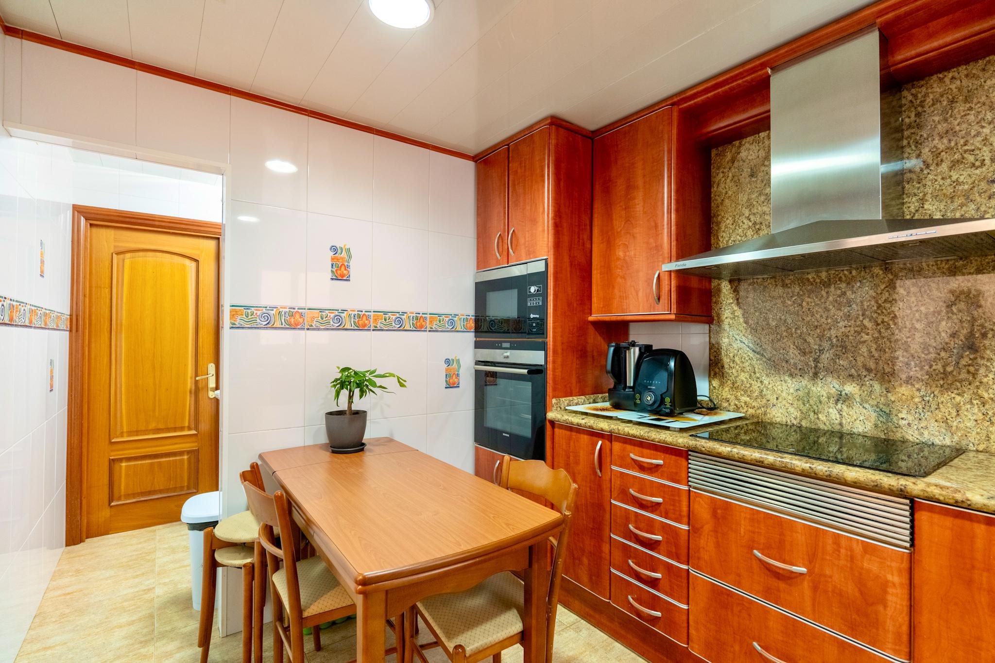 Imagen 13 Apartamento en venta en Hospitalet De Llobregat L´ / A 10 minutos caminando hasta el C.C...