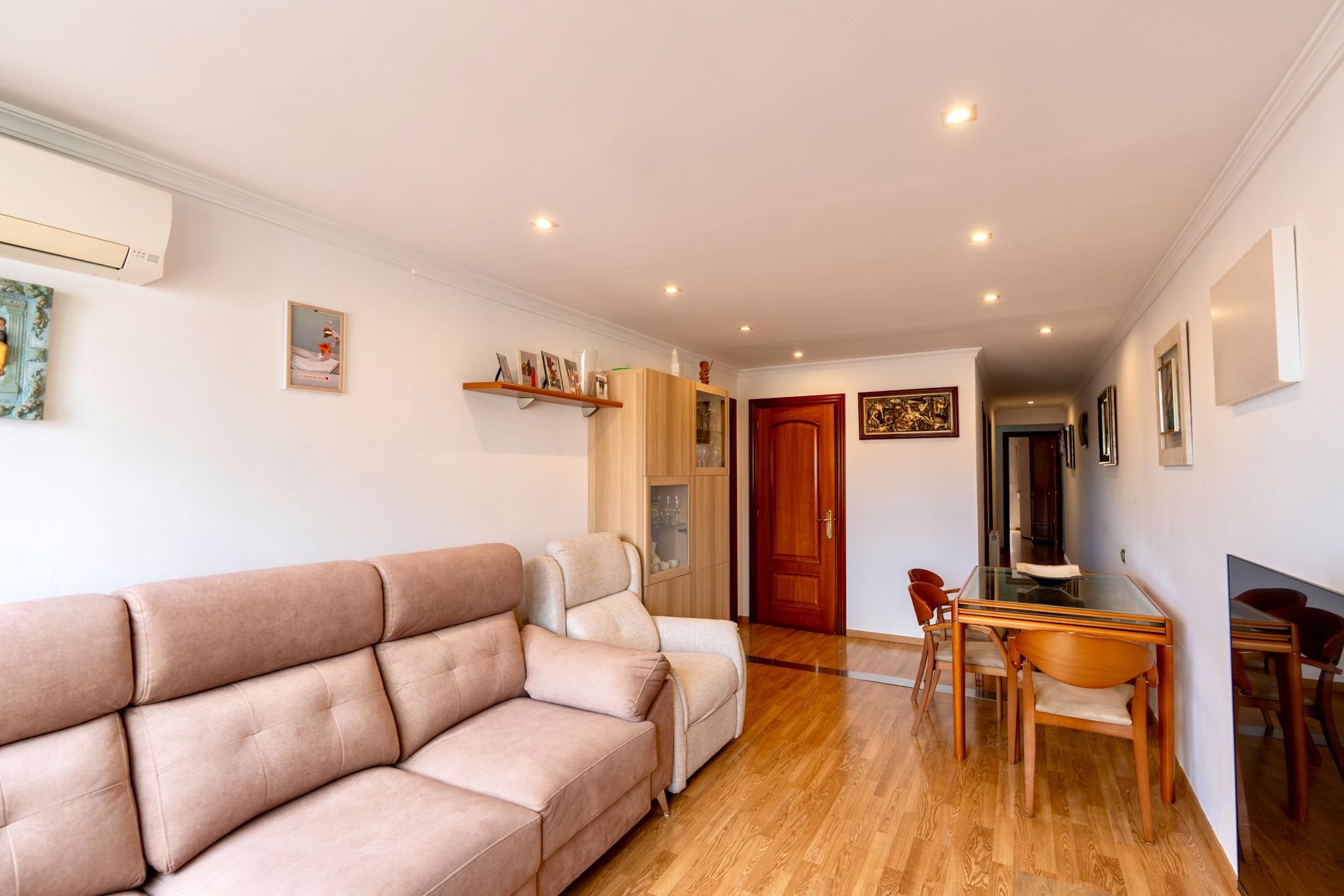 Imagen 1 Apartamento en venta en Hospitalet De Llobregat L´ / A 10 minutos caminando hasta el C.C...