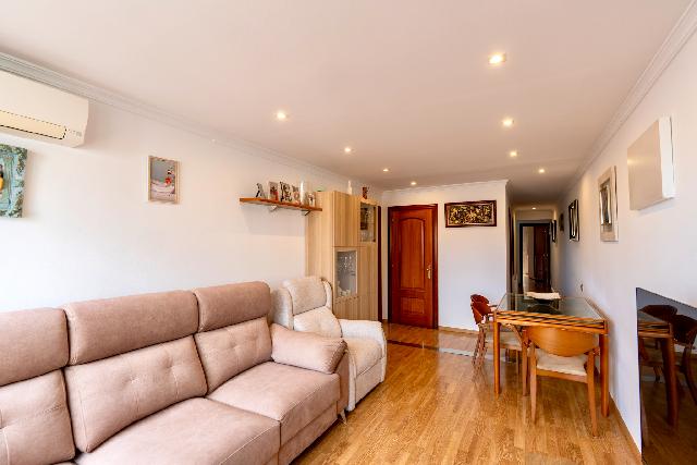 Imagen 1 Inmueble 305768 - Apartamento en venta en Hospitalet De Llobregat (L´) / A 10 minutos caminando hasta el C.C...