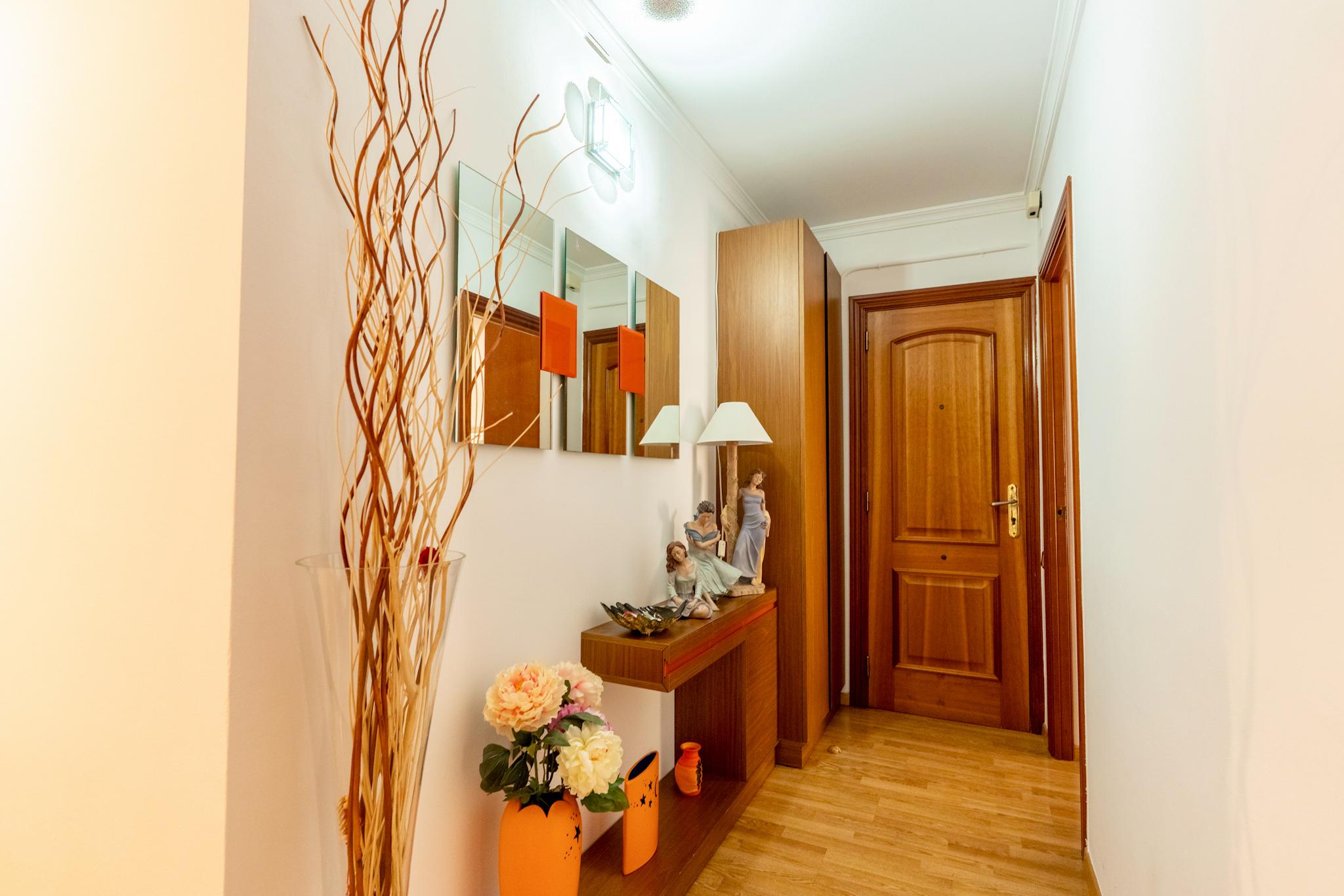 Imagen 2 Apartamento en venta en Hospitalet De Llobregat L´ / A 10 minutos caminando hasta el C.C...