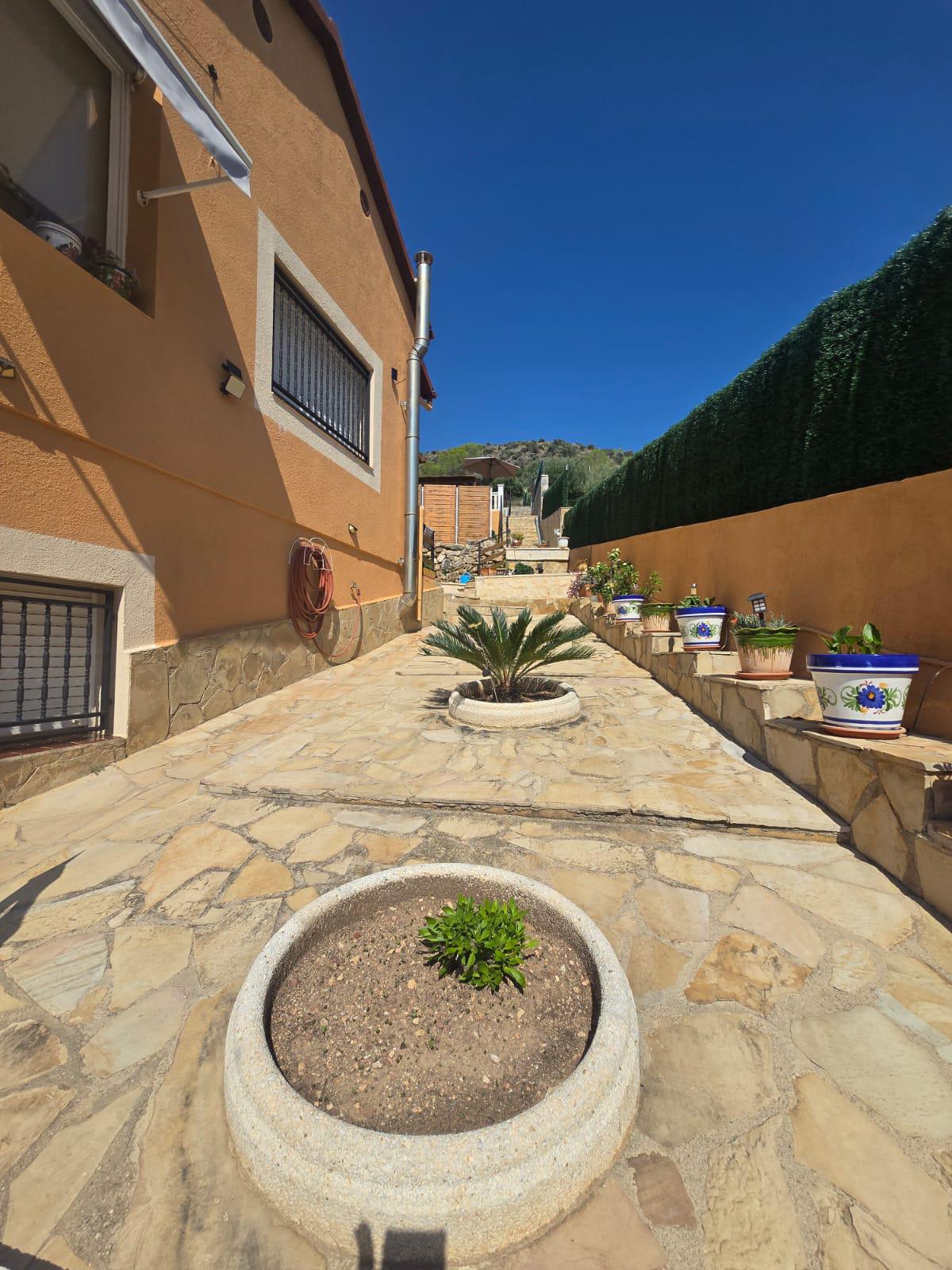 Imagen 4 Casa Aislada en venta en Vendrell El / Urb. Nou Vendrell