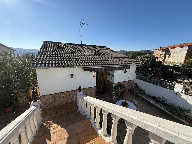 Imagen 1 Inmueble 298586 - Casa Aislada en venta en Bisbal Del Penedès (La) / Urb el priorat de la bisbal del Penedes.