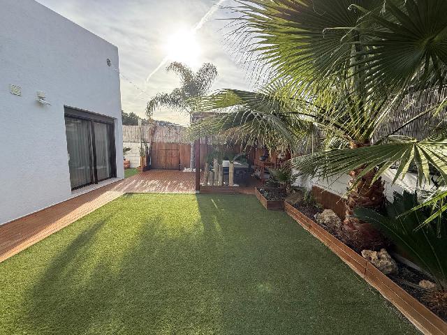 Imagen 6 Inmueble 299443 - Casa Aislada en venta en Bisbal Del Penedès (La) / En la urb el esplai rodeada de naturaleza.