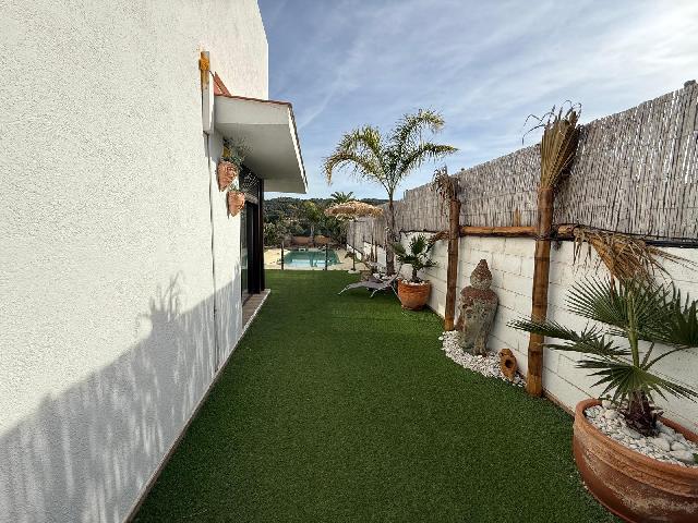 Imagen 9 Inmueble 299443 - Casa Aislada en venta en Bisbal Del Penedès (La) / En la urb el esplai rodeada de naturaleza.