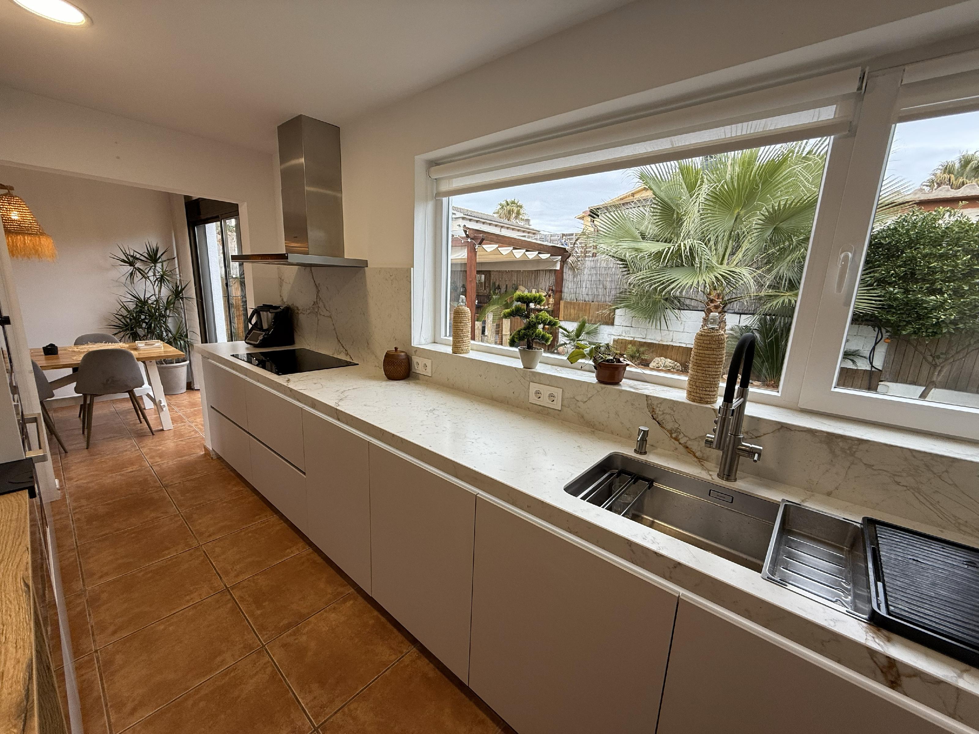 Imagen 23 Casa Aislada en venta en Bisbal Del Penedès La / En la urb el esplai rodeada de naturaleza.