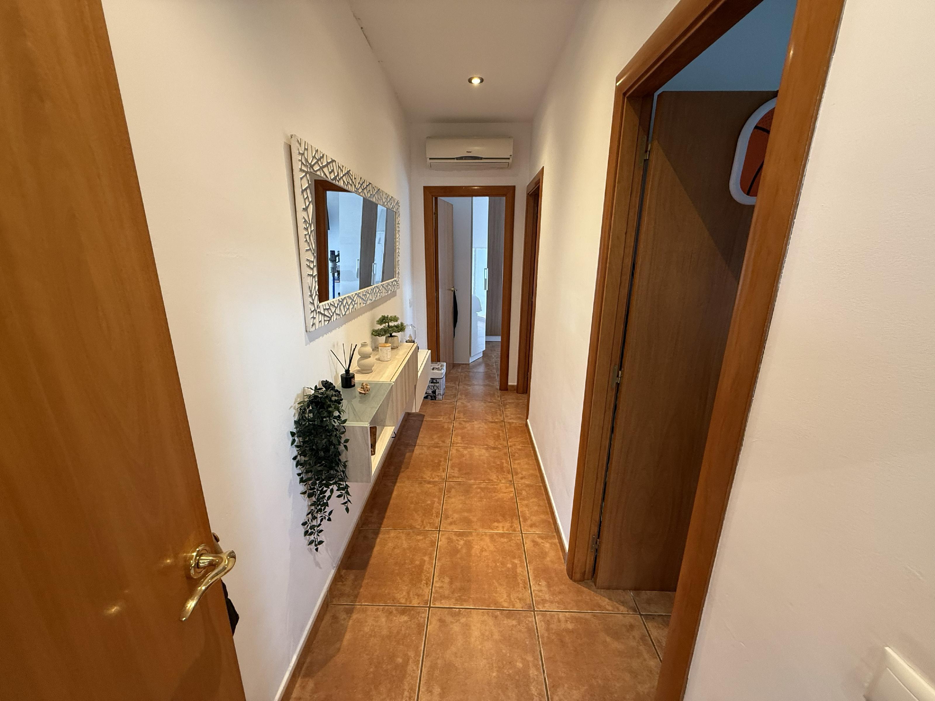 Imagen 26 Casa Aislada en venta en Bisbal Del Penedès La / En la urb el esplai rodeada de naturaleza.