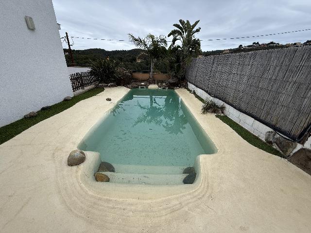 Imagen 15 Inmueble 299443 - Casa Aislada en venta en Bisbal Del Penedès (La) / En la urb el esplai rodeada de naturaleza.