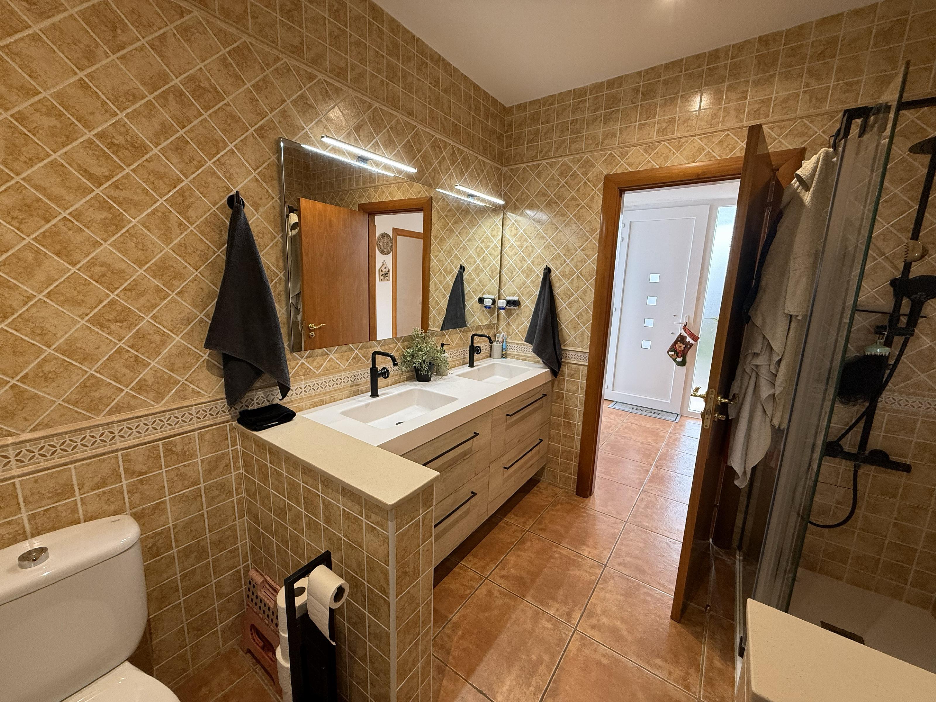 Imagen 29 Casa Aislada en venta en Bisbal Del Penedès La / En la urb el esplai rodeada de naturaleza.