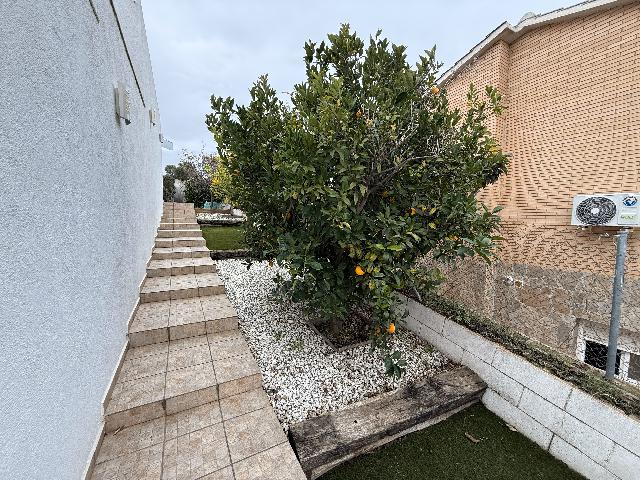 Imagen 3 Inmueble 299443 - Casa Aislada en venta en Bisbal Del Penedès (La) / En la urb el esplai rodeada de naturaleza.
