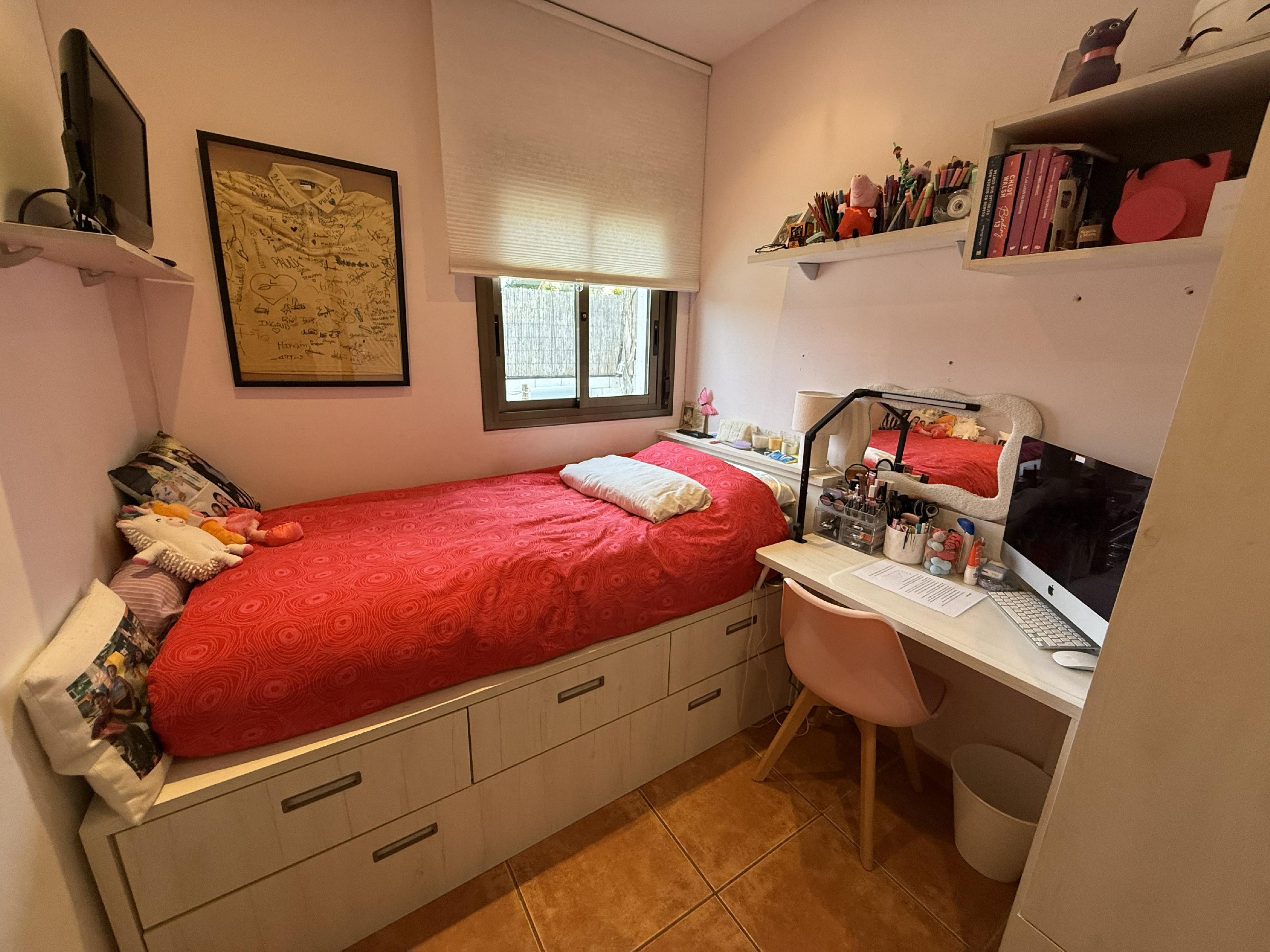 Imagen 33 Casa Aislada en venta en Bisbal Del Penedès La / En la urb el esplai rodeada de naturaleza.