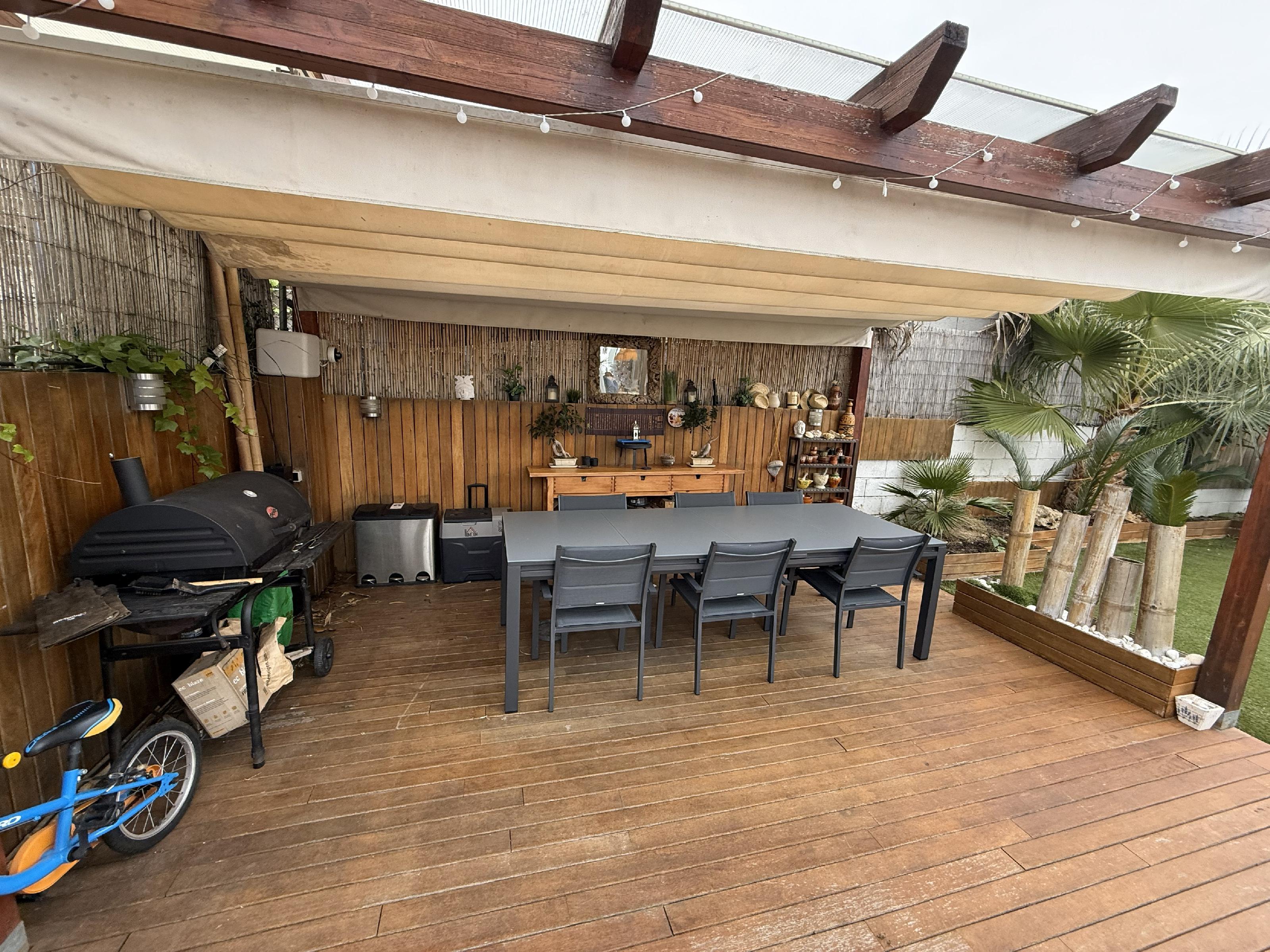 Imagen 8 Casa Aislada en venta en Bisbal Del Penedès La / En la urb el esplai rodeada de naturaleza.