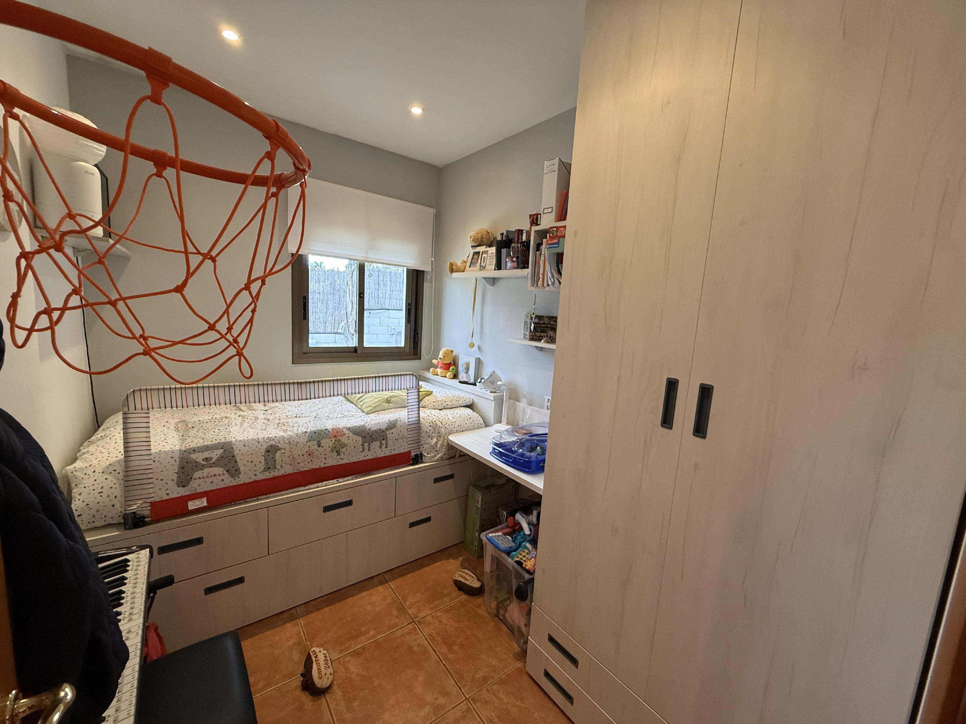 Imagen 30 Casa Aislada en venta en Bisbal Del Penedès La / En la urb el esplai rodeada de naturaleza.