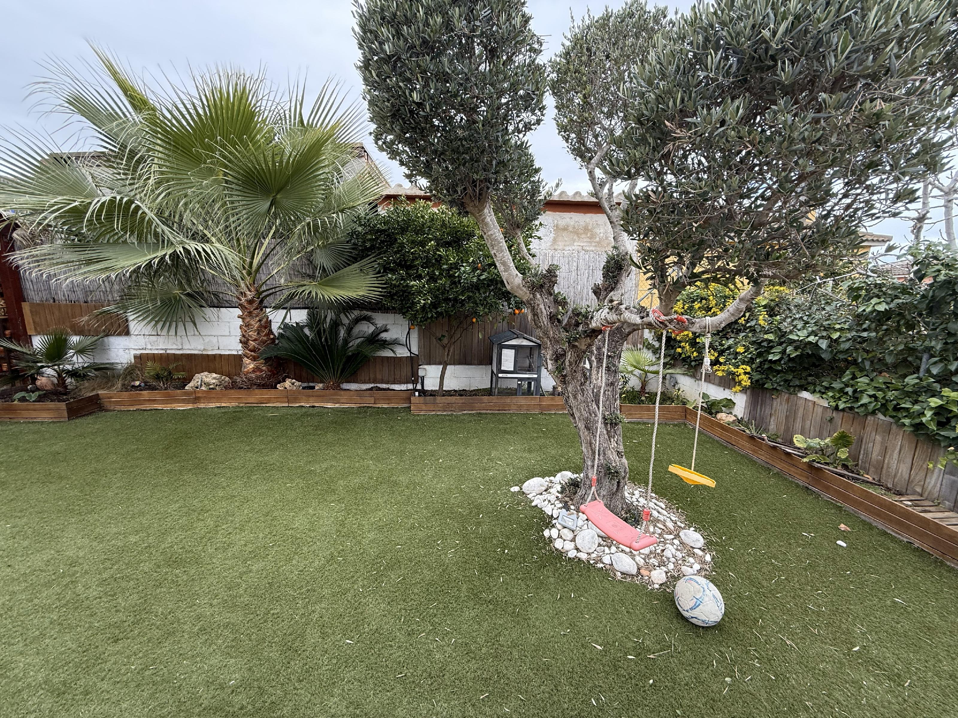 Imagen 6 Casa Aislada en venta en Bisbal Del Penedès La / En la urb el esplai rodeada de naturaleza.