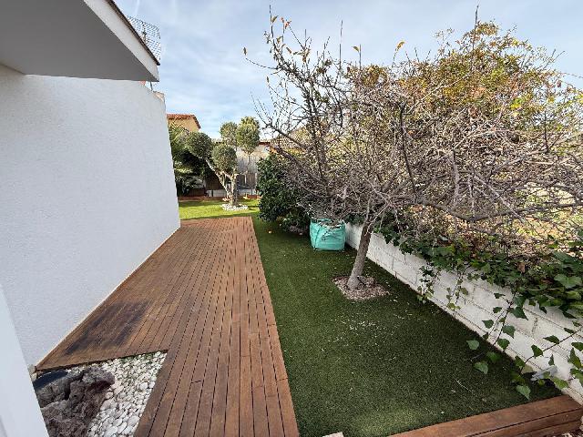 Imagen 4 Inmueble 299443 - Casa Aislada en venta en Bisbal Del Penedès (La) / En la urb el esplai rodeada de naturaleza.