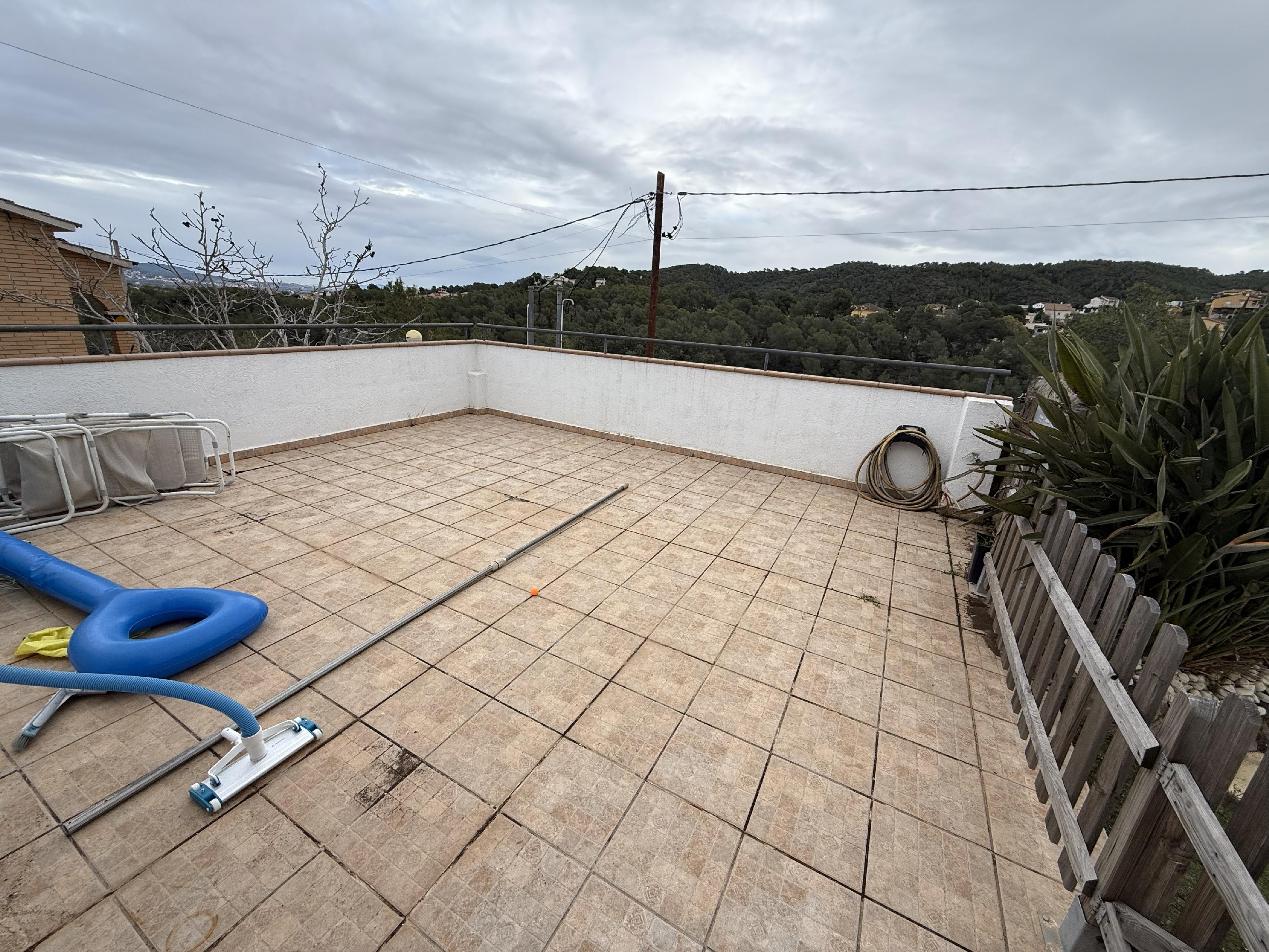 Imagen 36 Casa Aislada en venta en Bisbal Del Penedès La / En la urb el esplai rodeada de naturaleza.