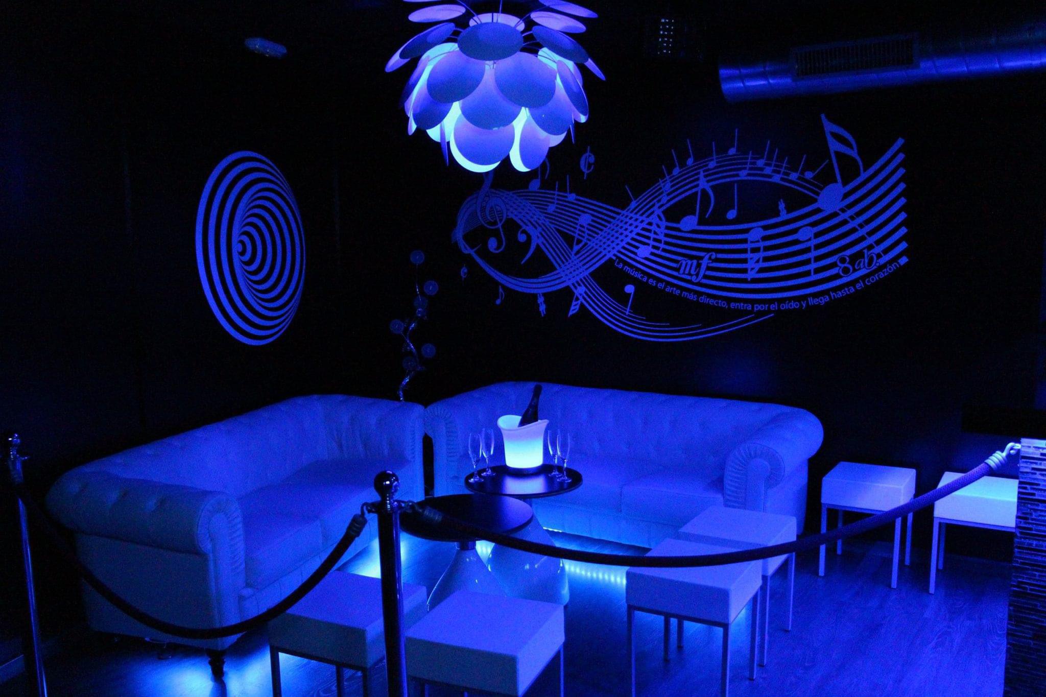 Imagen 4 Local Comercial en venta en Roda De Barà / En el mismo centro del Pueblo.