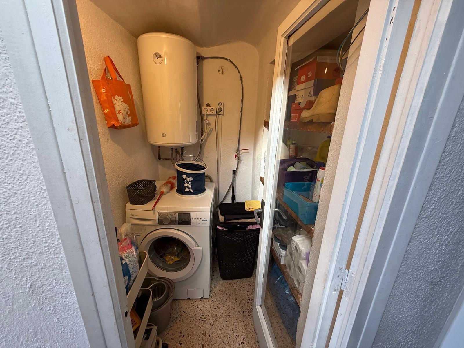 Imagen 10 Casa Adosada en venta en Banyeres Del Penedès / En el mismo centro.