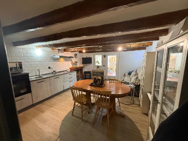 Imagen 1 Inmueble 299596 - Casa Adosada en venta en Banyeres Del Penedès / En el mismo centro.