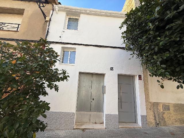 Imagen 2 Inmueble 299596 - Casa Adosada en venta en Banyeres Del Penedès / En el mismo centro.