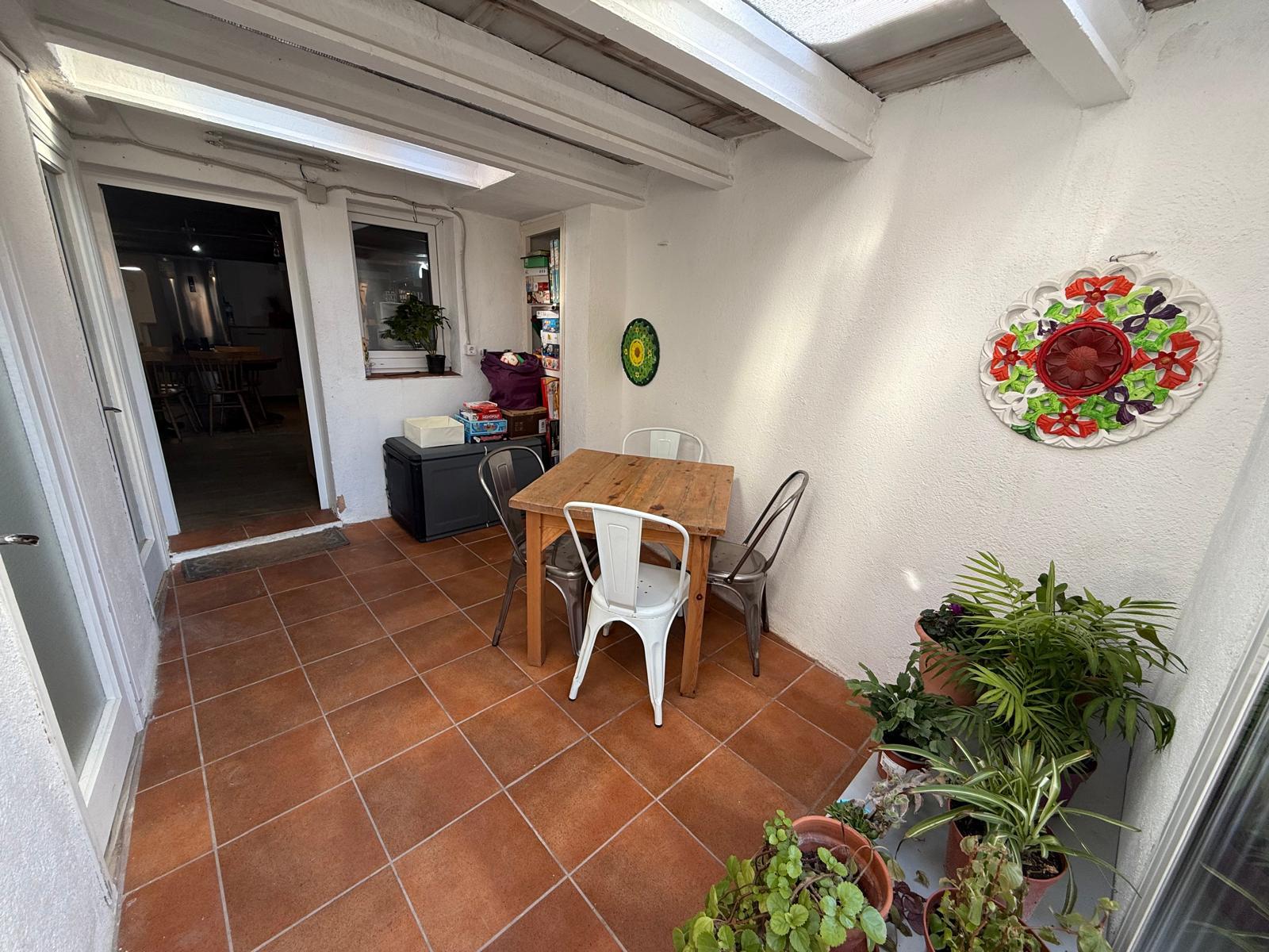 Imagen 9 Casa Adosada en venta en Banyeres Del Penedès / En el mismo centro.