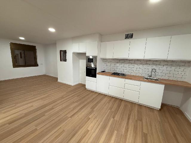 Imagen 6 Inmueble 300092 - Casa Pareada en venta en Vendrell (El) / En el corazón de comarruga a 200mts del mar.