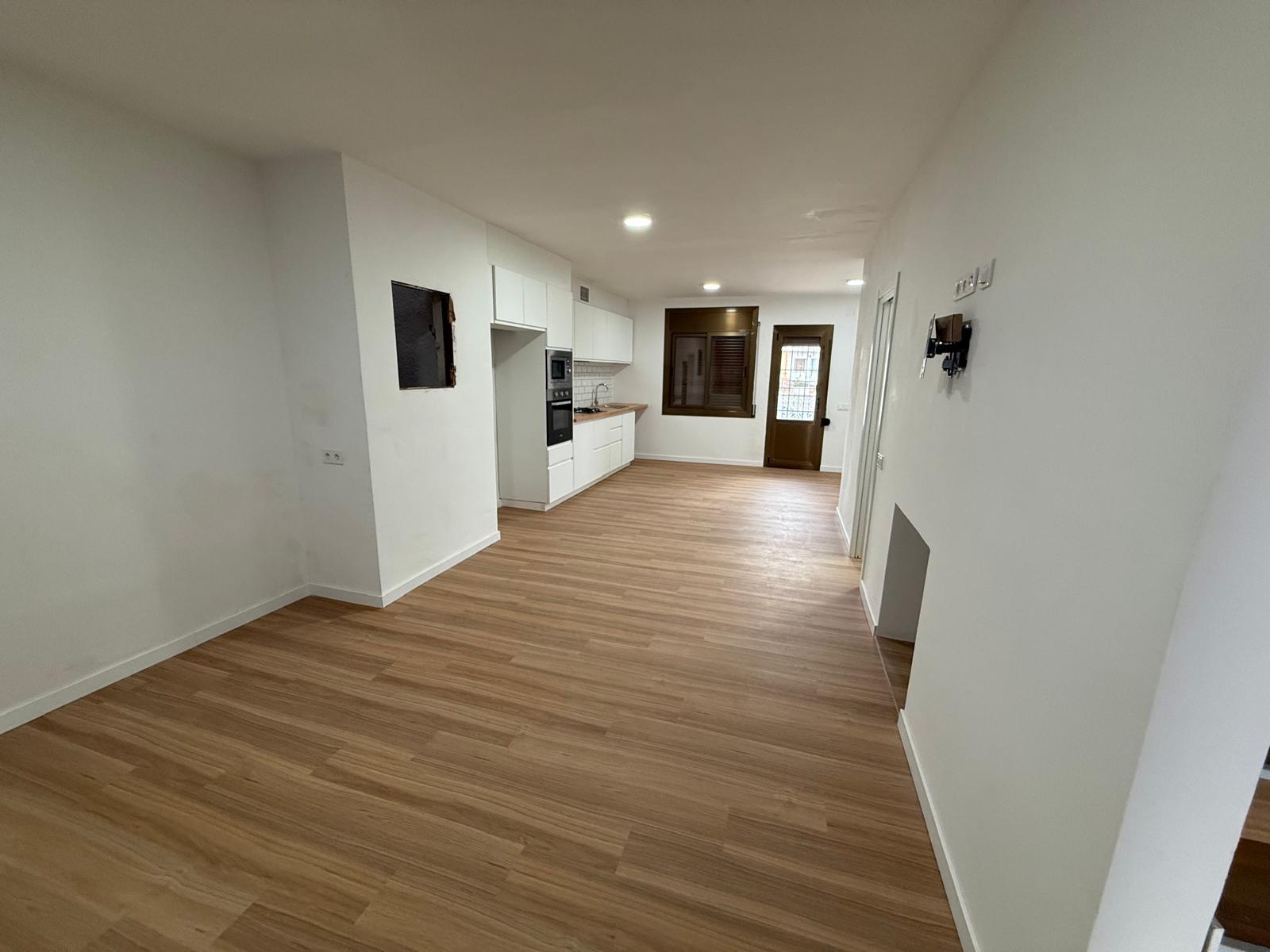 Imagen 4 Casa Pareada en venta en Vendrell El / En el corazón de comarruga a 200mts del mar.