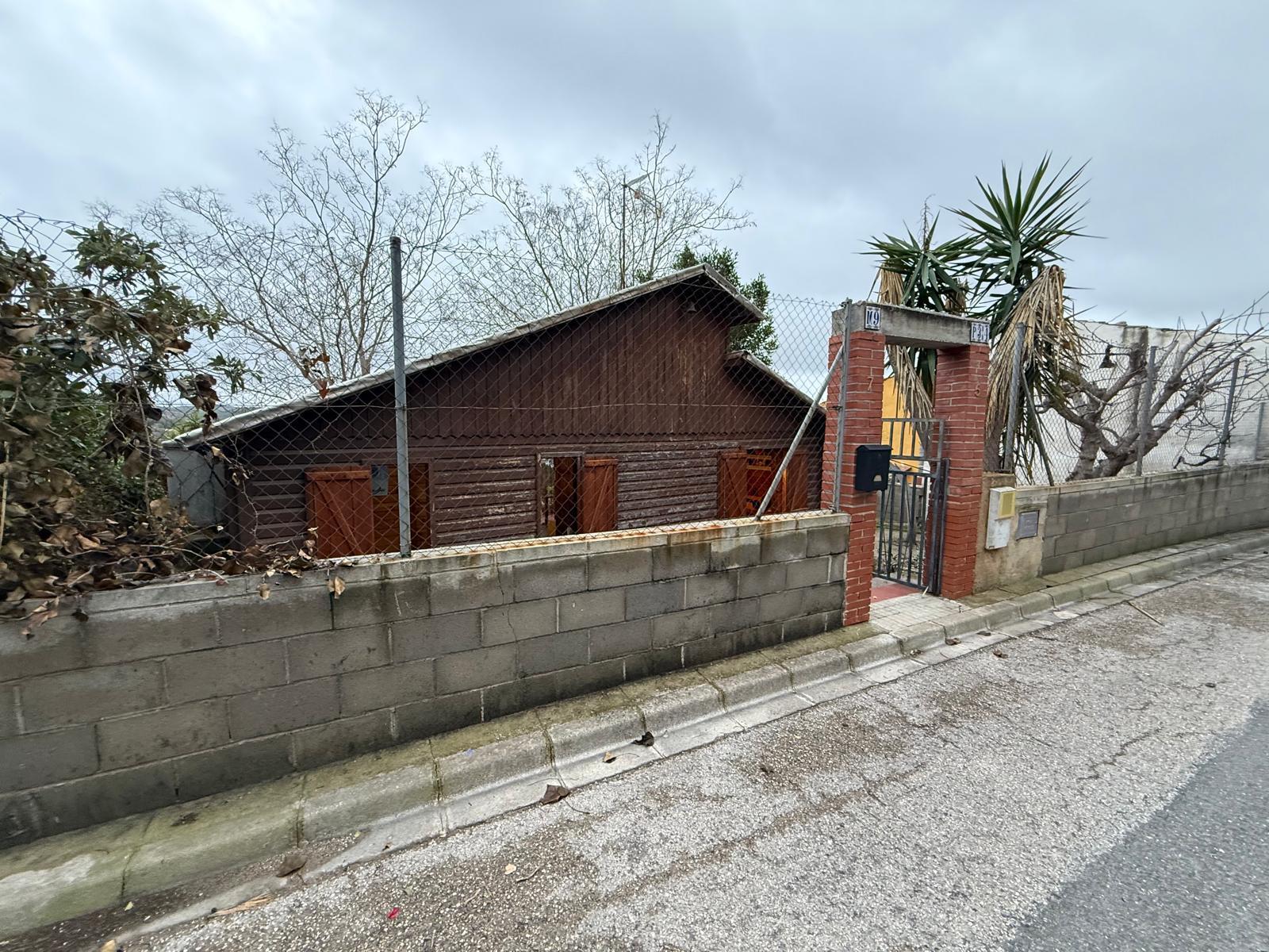 Imagen 2 Casa Aislada en venta en Pobla De Montornès La / En la urb el Poblado.