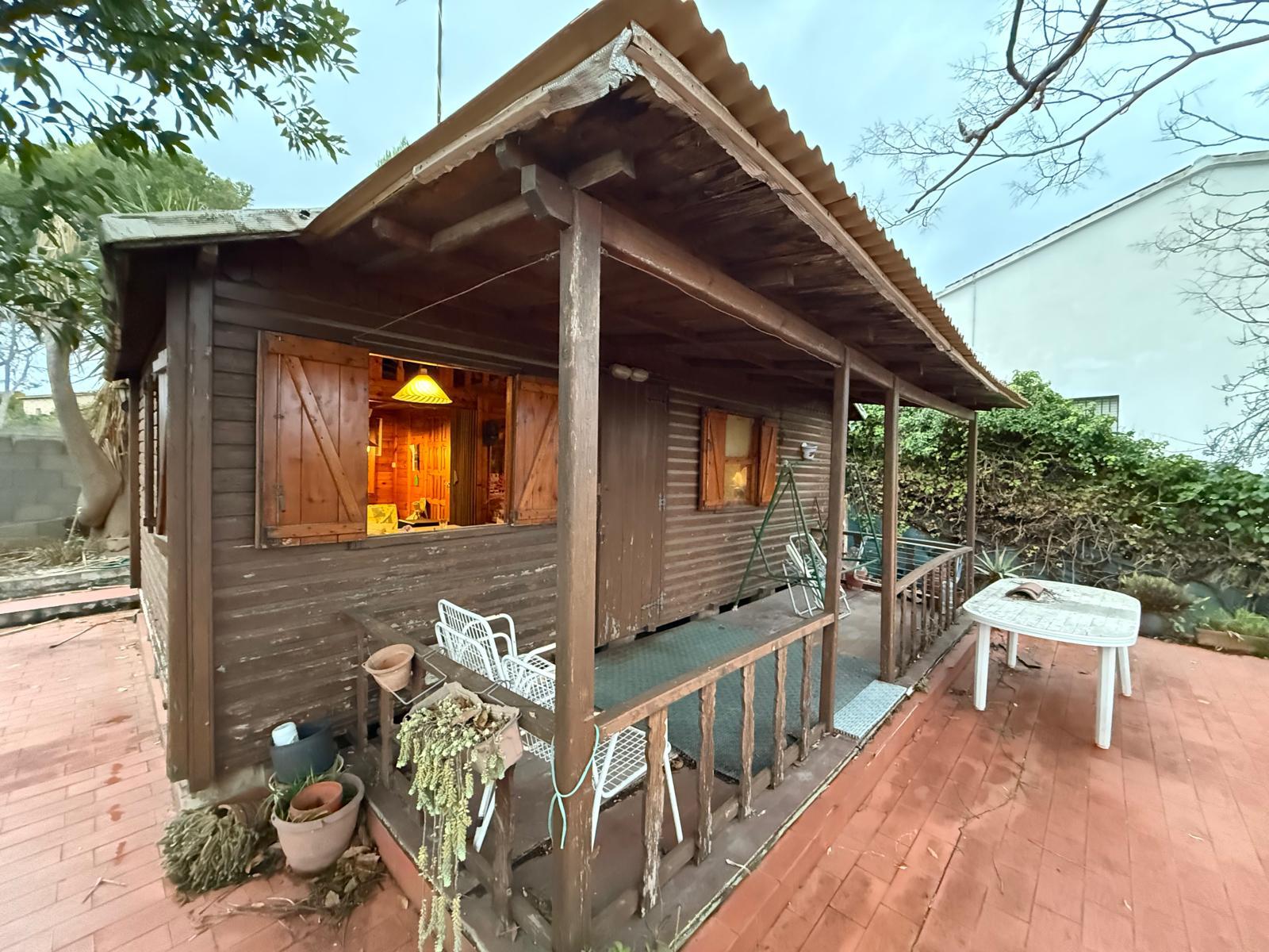 Imagen 1 Casa Aislada en venta en Pobla De Montornès La / En la urb el Poblado.